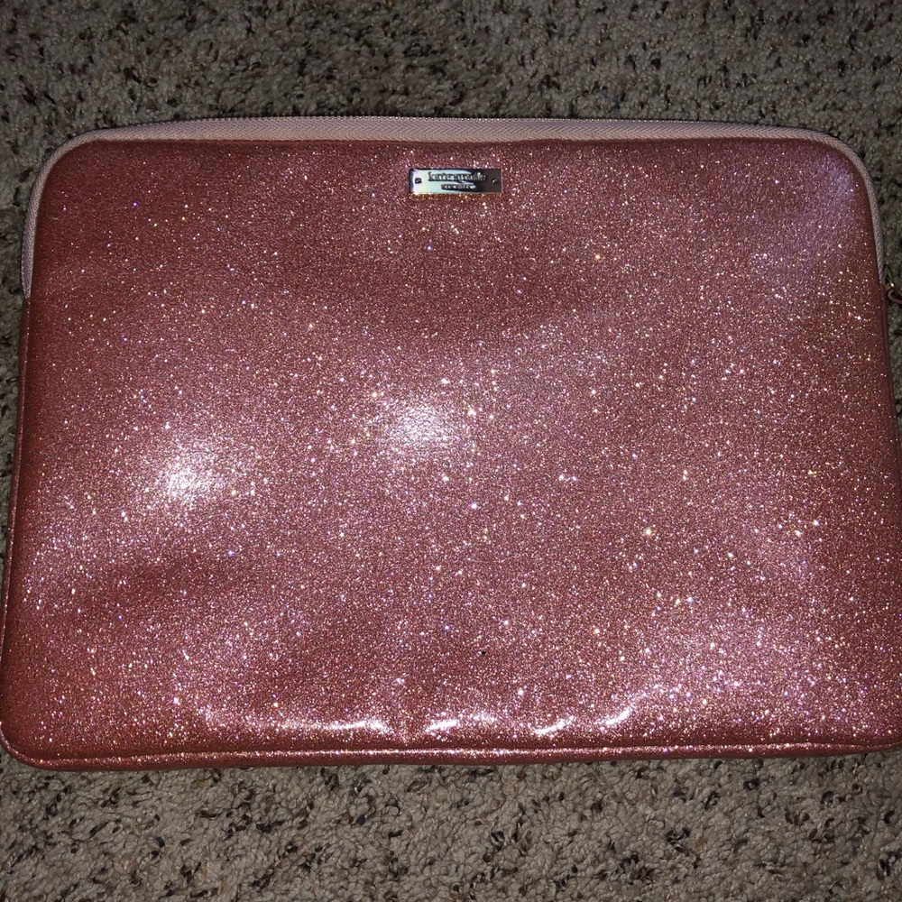 A beautiful Kate Spade New York computer case